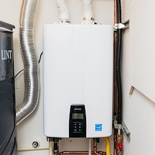 The-Ultimate-Upgrade-Replacing-a-Tank-Water-Heater-to-a-Tankless-System-in-Seattle-WA 1
