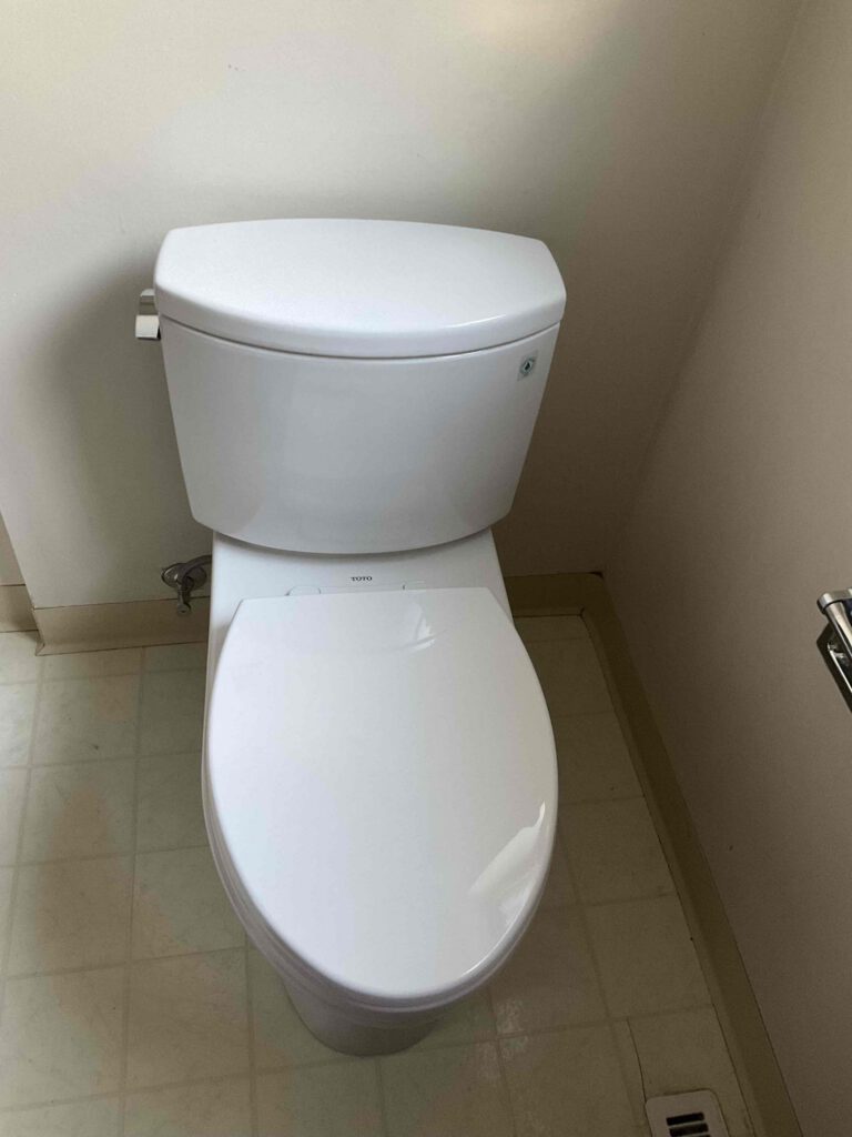 Floor mounted toilet installation by Bee's Plumbing in Kirkland, WA