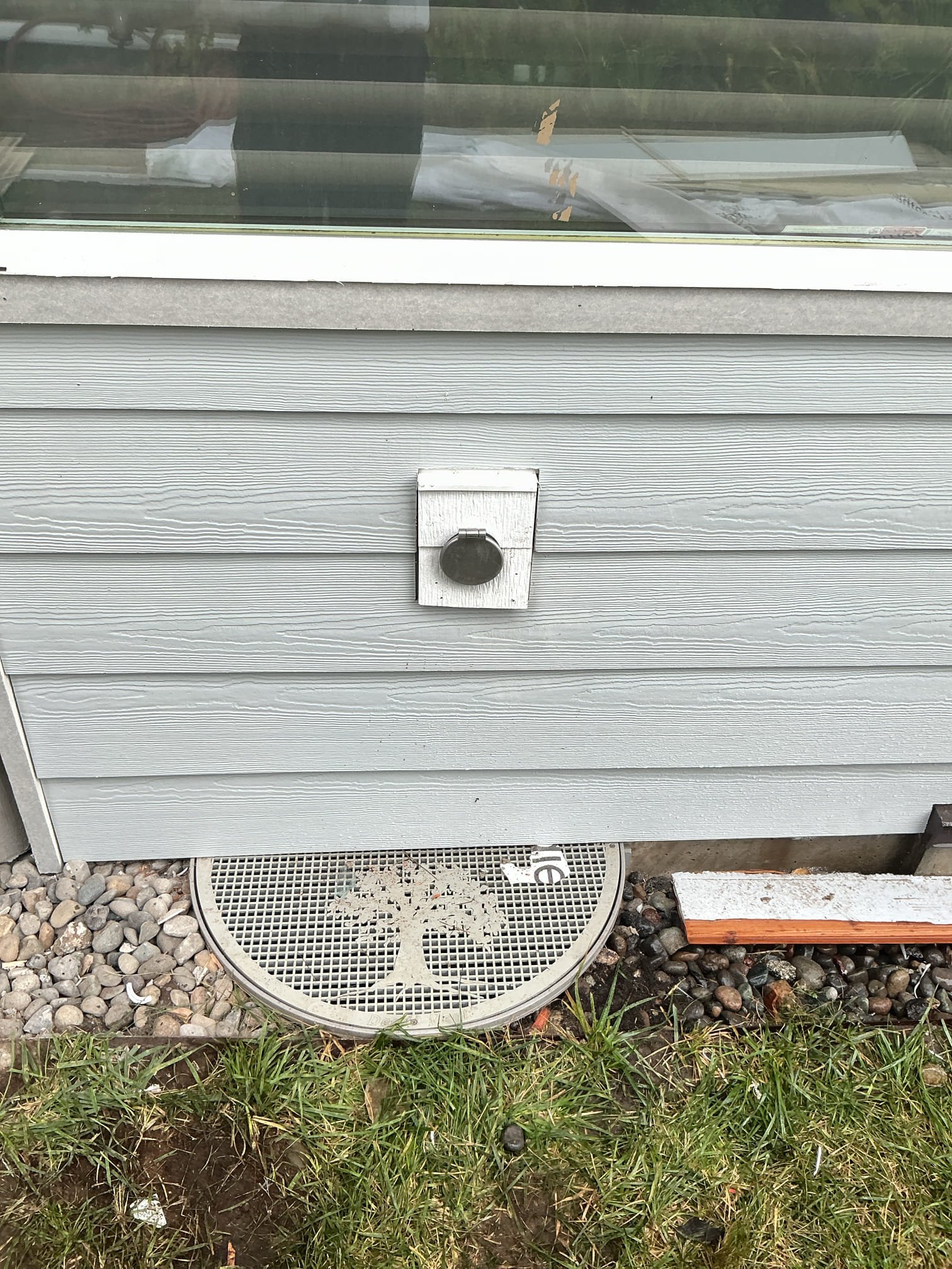 Completed frost-free hose bibb installation mounted on the new siding of a Burien, WA home